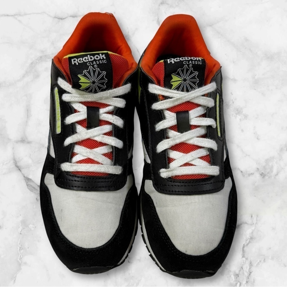 Kids Reebok Classic Leather size 3 - Picture 2 of 7